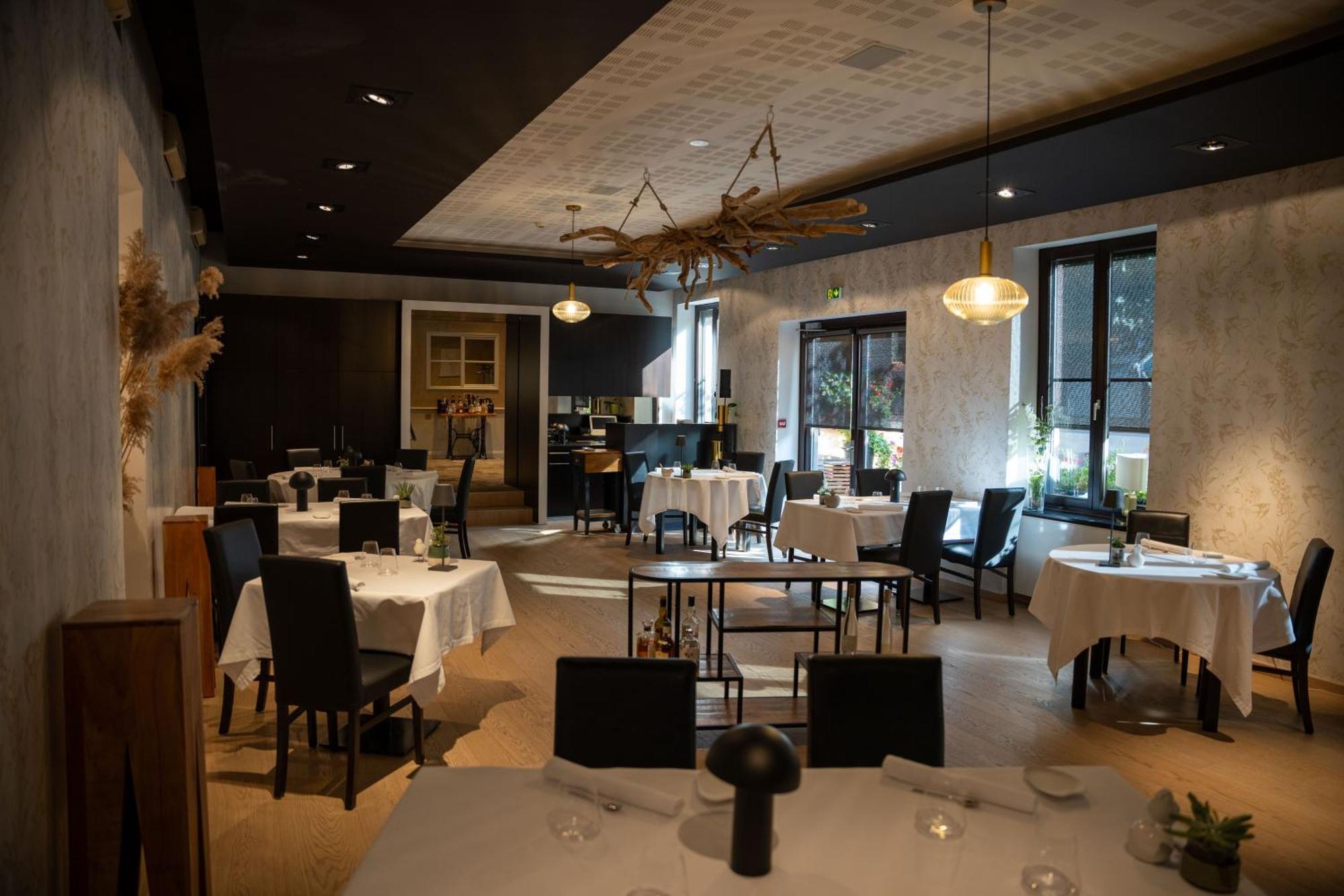 Hôtel Restaurant La Charrue Sand Exterior foto